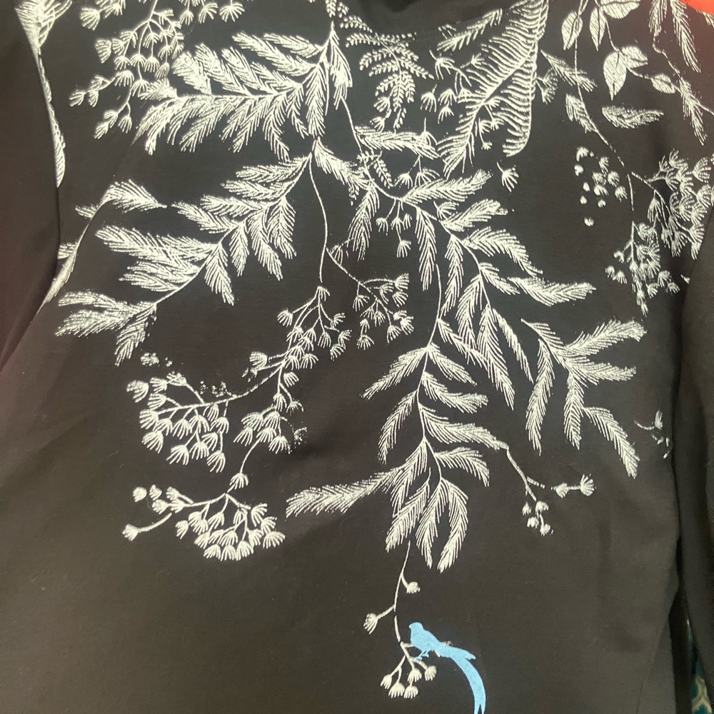 Black Open-Front Blazer with White Botanical Embroidery - Picture 4 of 4
